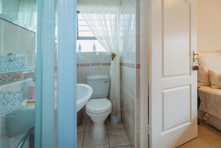 2 Bedroom Property for Sale in Heather Park Western Cape